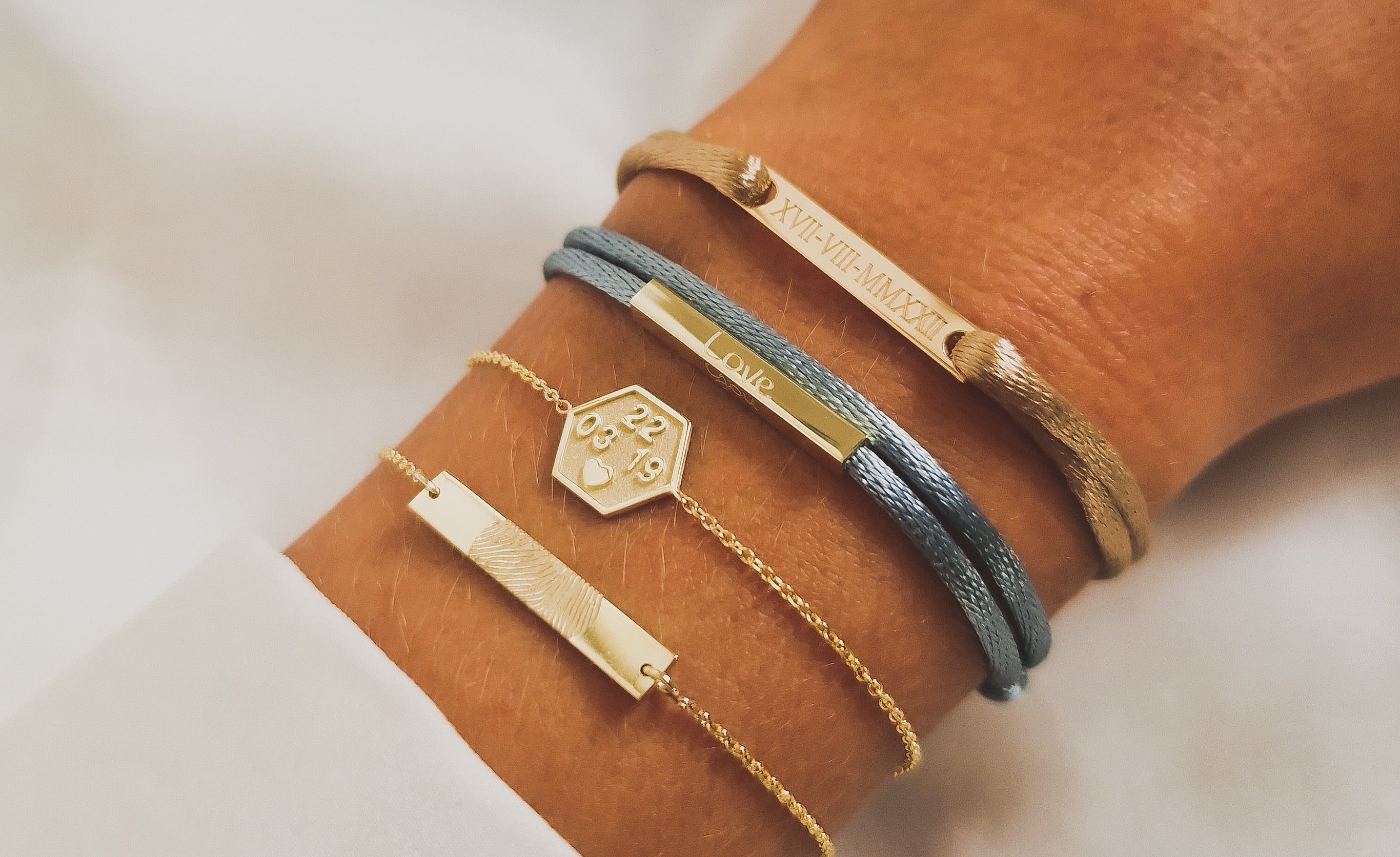 Gouden bar sieraden