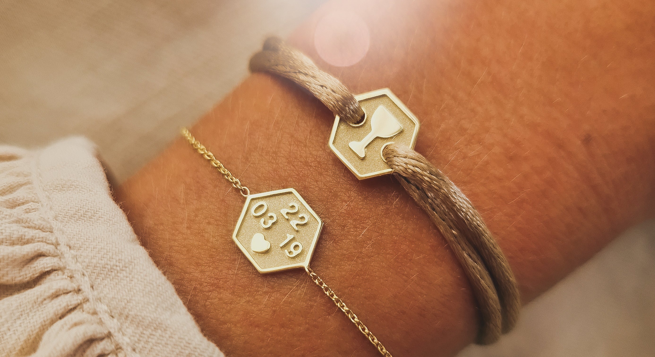 Hexagon gouden sieraden